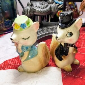 Salt and Pepper Shakers 'FOX' Plastic Stoppers